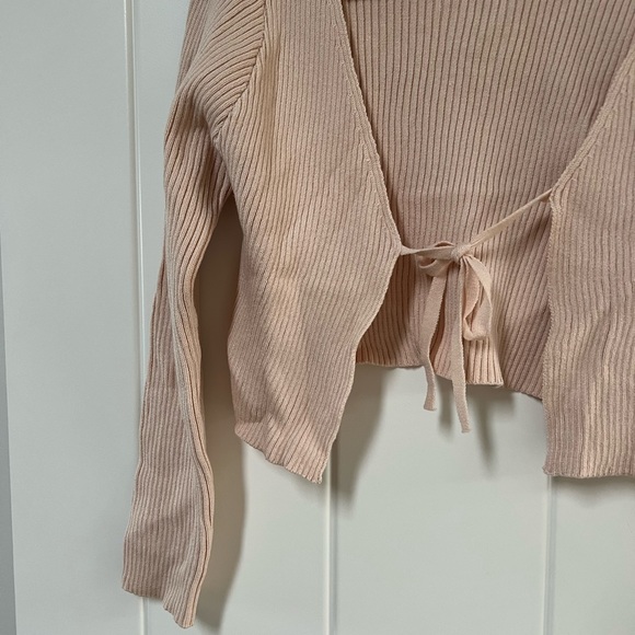 Tie Up Knit Top - Picture 2 of 3